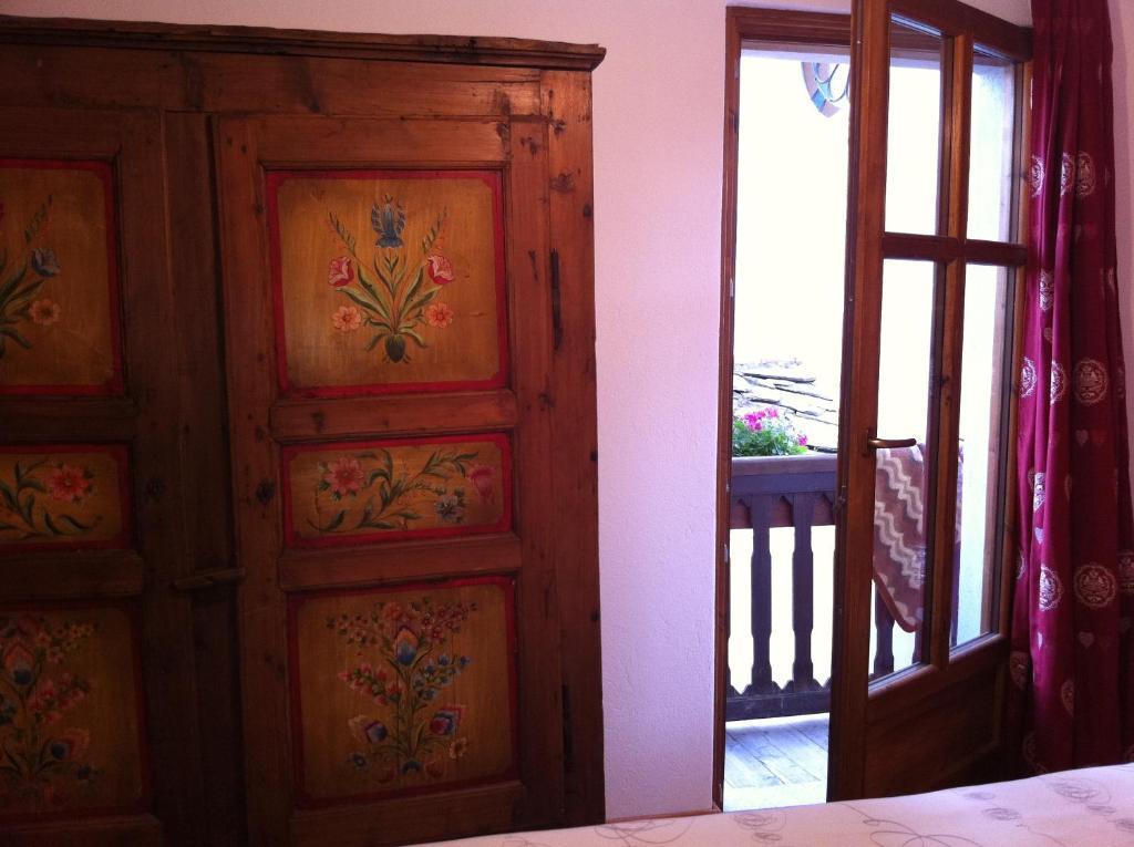 La Placette - Albergo Diffuso E Trattoria Usseaux Quarto foto